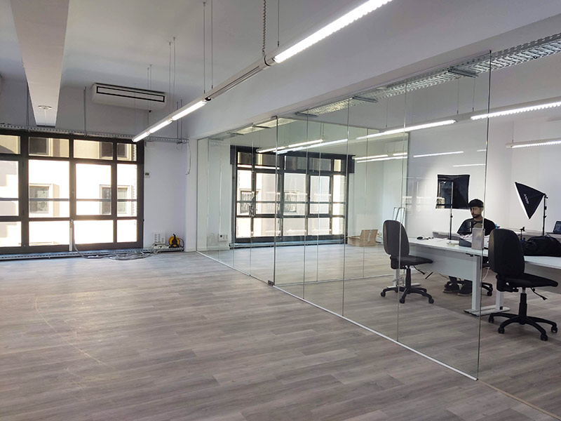 oficina diafana en centro de Barcelona